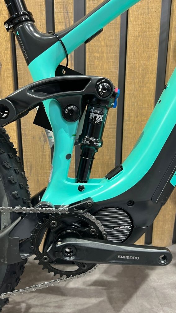 Nova E-Bike Carbono Bianchi T-Tronik FX PRO