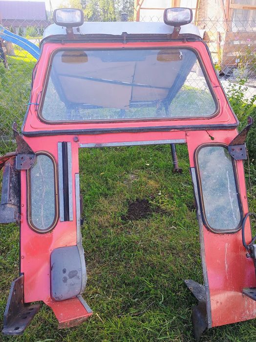 Kabina Massey Ferguson 135