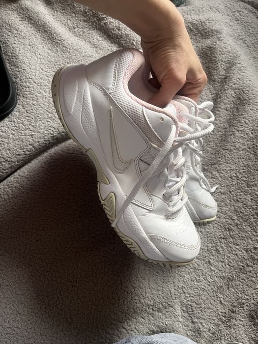 Кросвки, Nike Court Lite 2