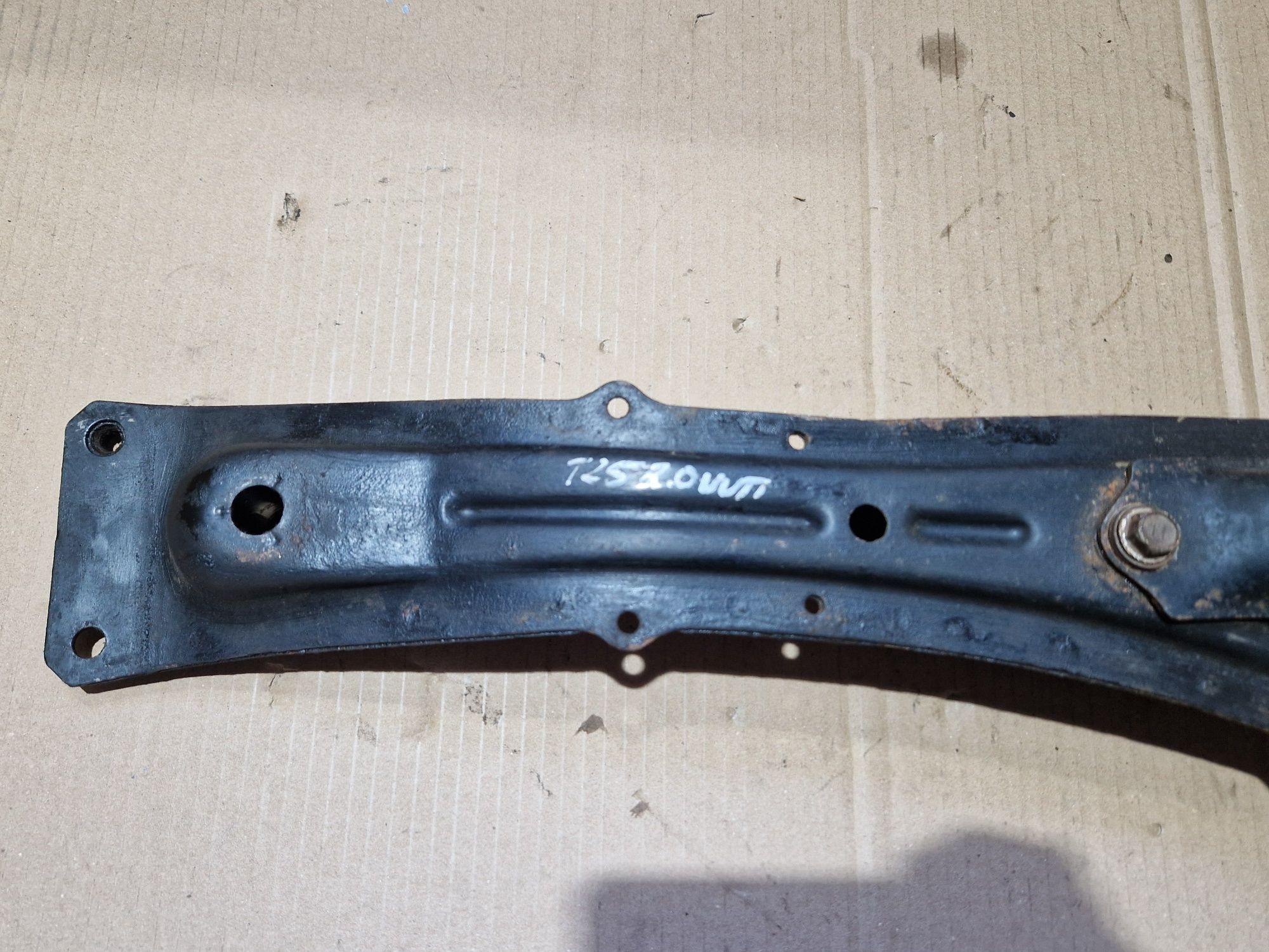 Belka wzdłużna wspornik silnika 2.0 VVT-I Toyota Avensis T25