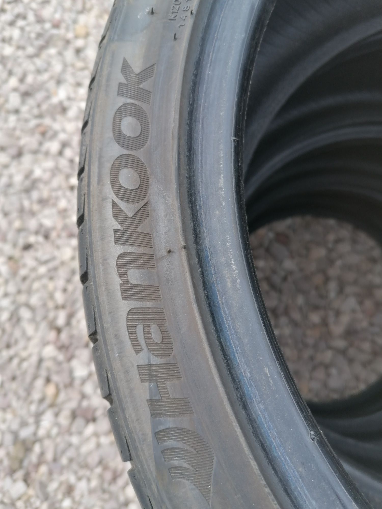 205/40/17 Hankook