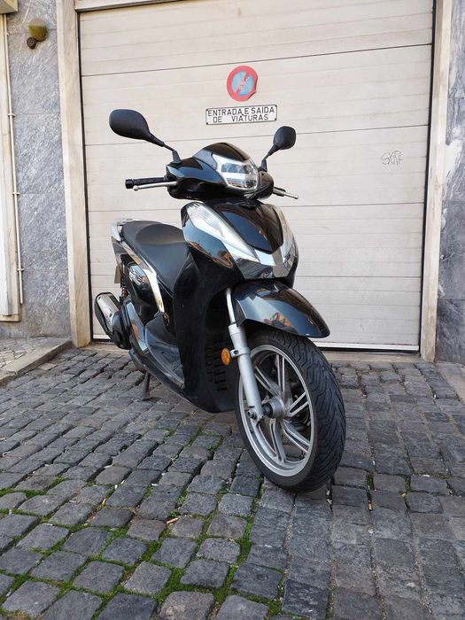 Honda SH 300cc Preta