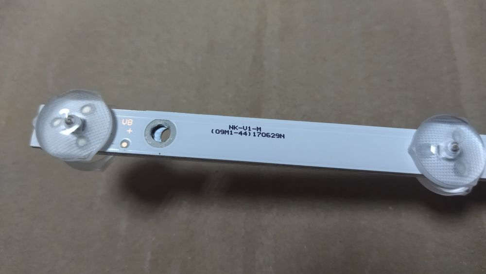 Підсвітка телевізора 32 дюйми HD32L71A-V01