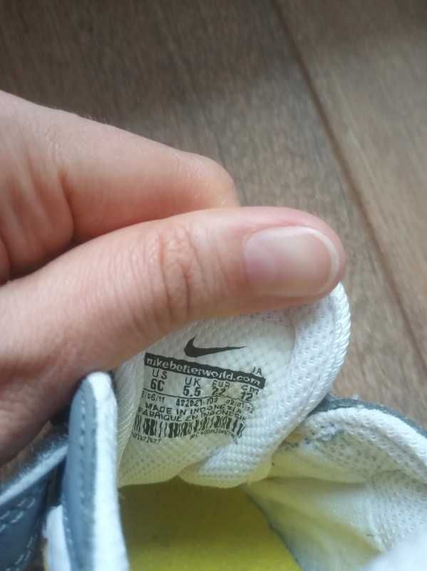 Sneakersy chłopięce Nike r.21