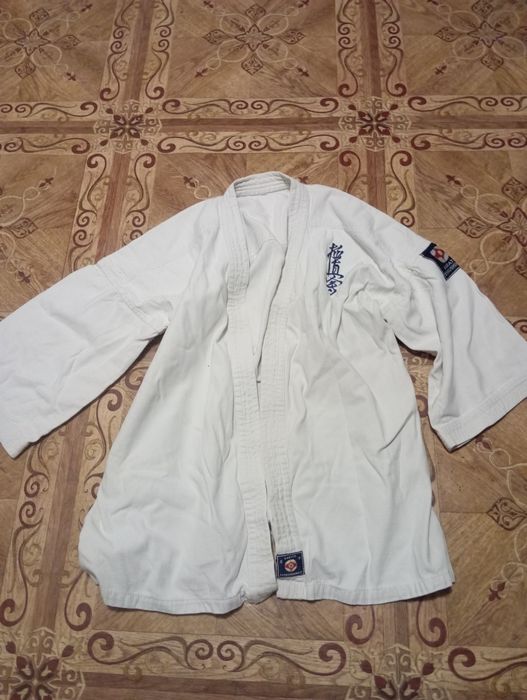 Góra od karategi kimono strój do karate kyokushin