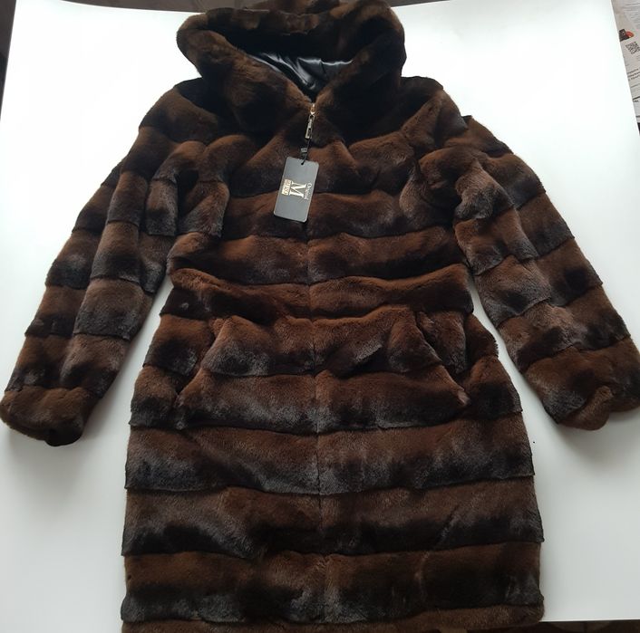 Шуба жіноча р.46-48 (90/60/55см)