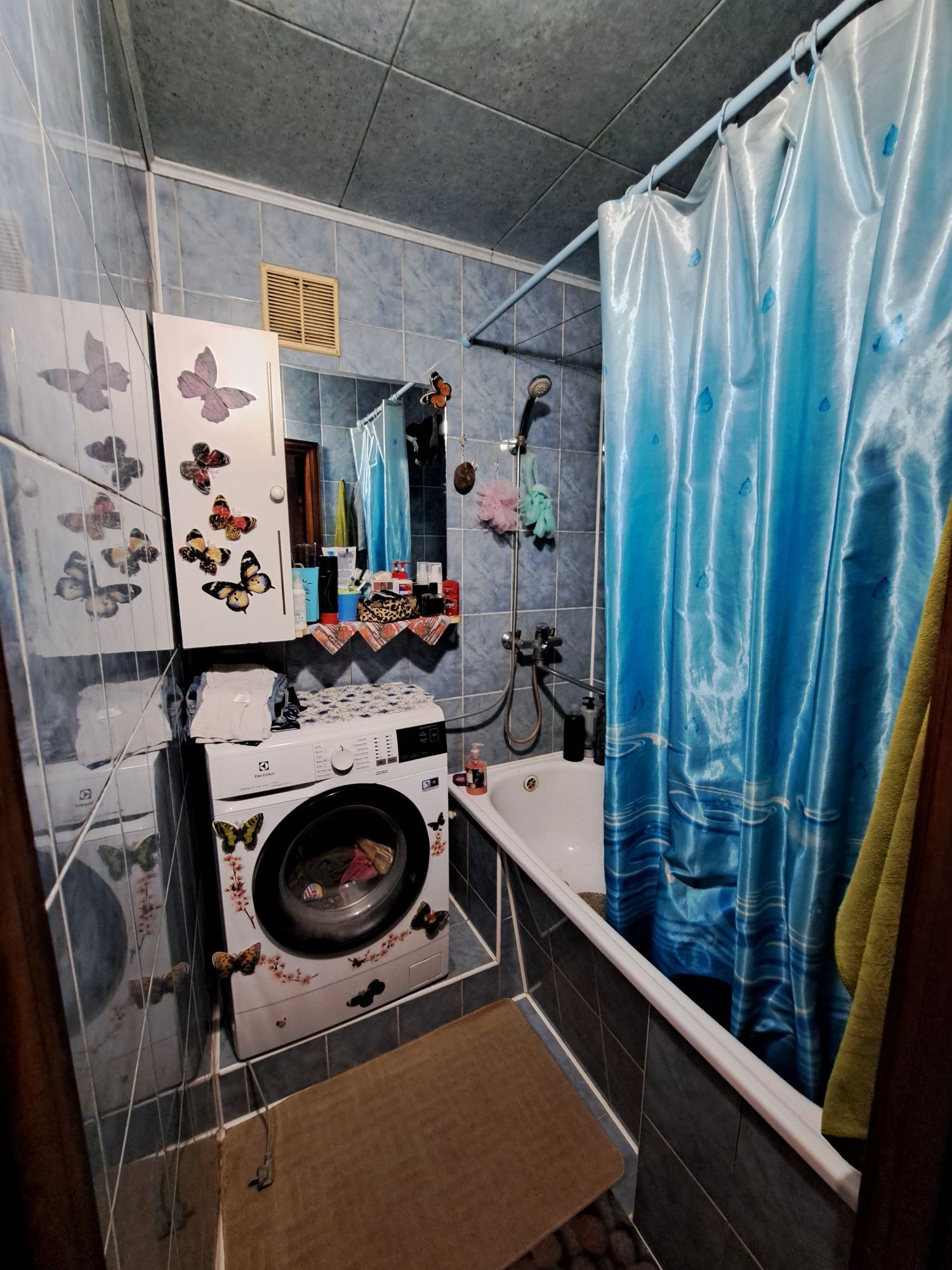 Продам 2-к квартиру, район Шкільний,  з ремонтом