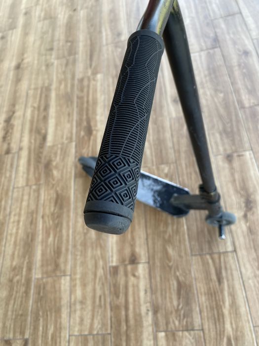 Трюковой самокат Explore