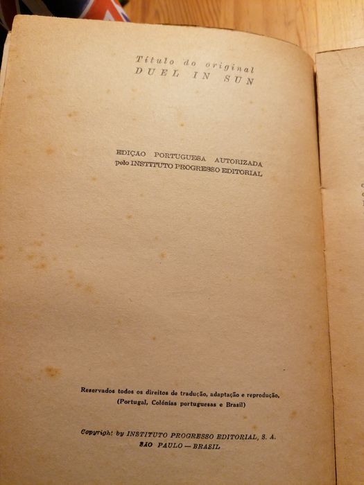 Livros diversos antigos