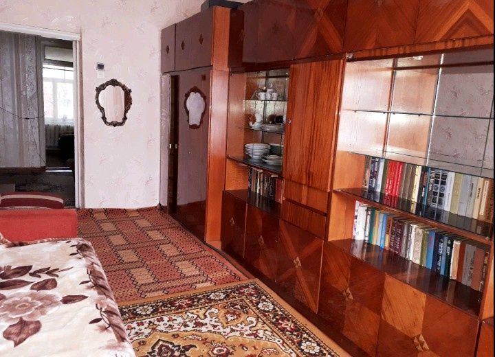 Здається частина будинку Центр