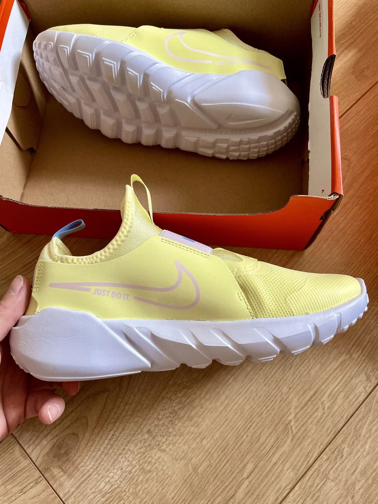 Жіночі кросівки nike flex runner 2 нові ,з бірками і боксом