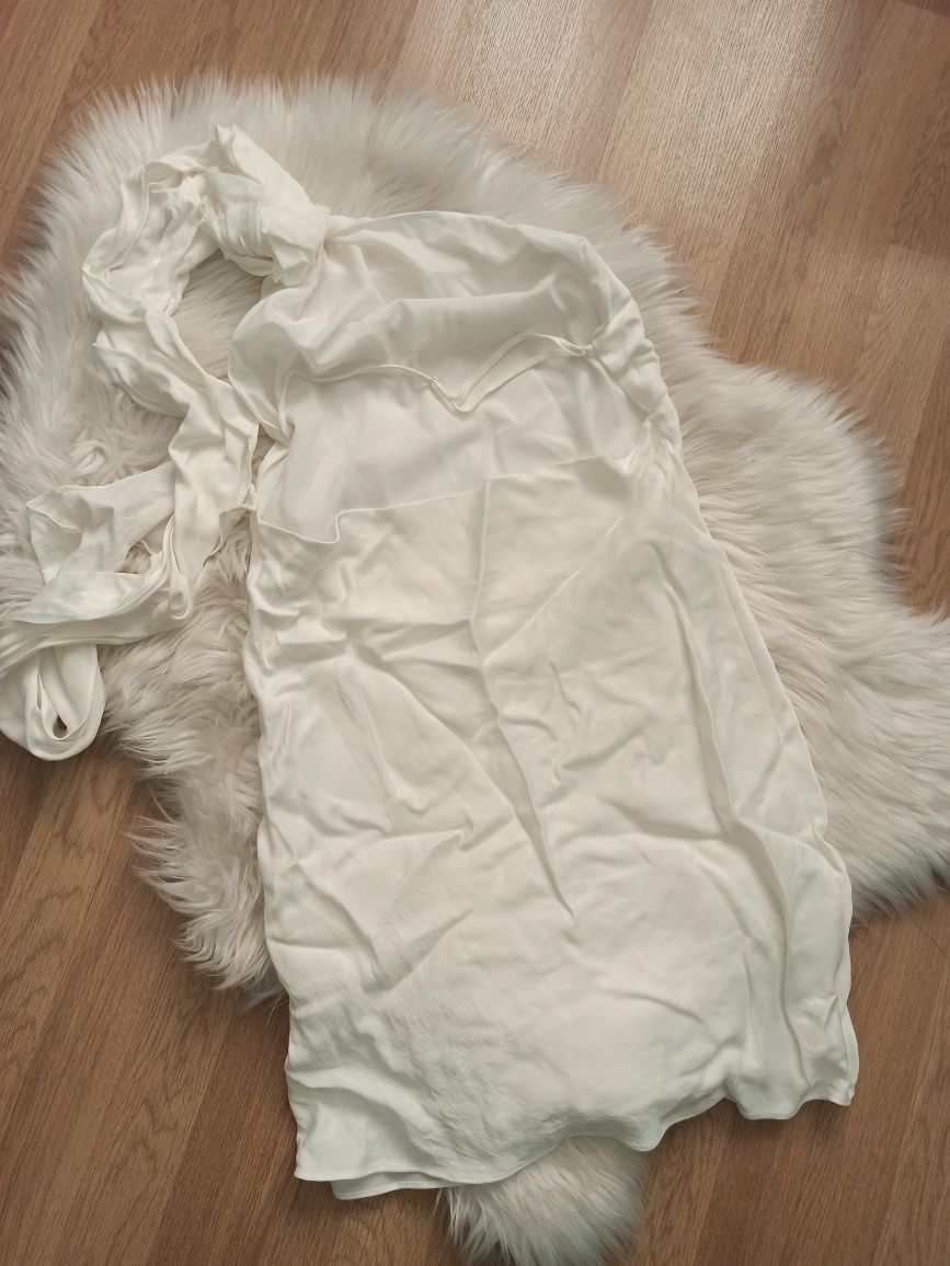 Коротка біла атласна сукня zara
