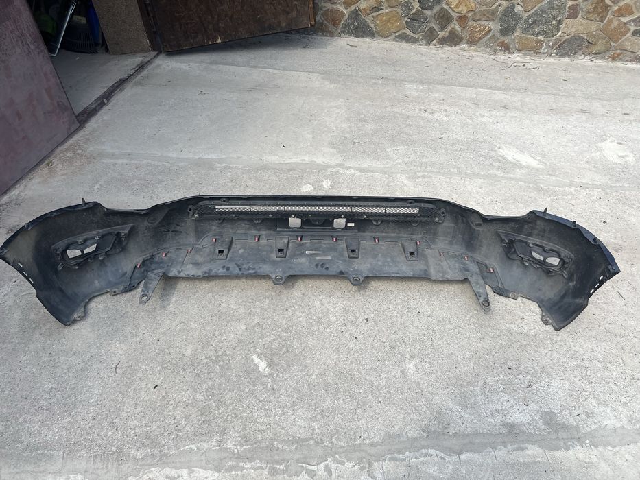 передний бампер Toyota Land Cruiser 300