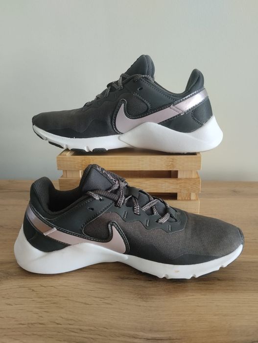 Nike Legend Essential 2 Premium 'Off Noir Black' EU 37.5