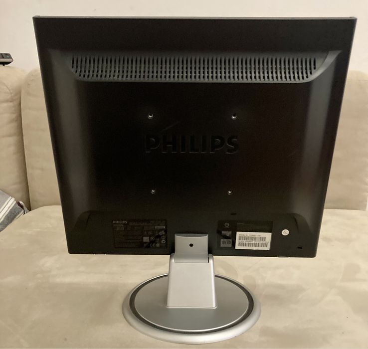 Munitor Philips LCD64584212778627121