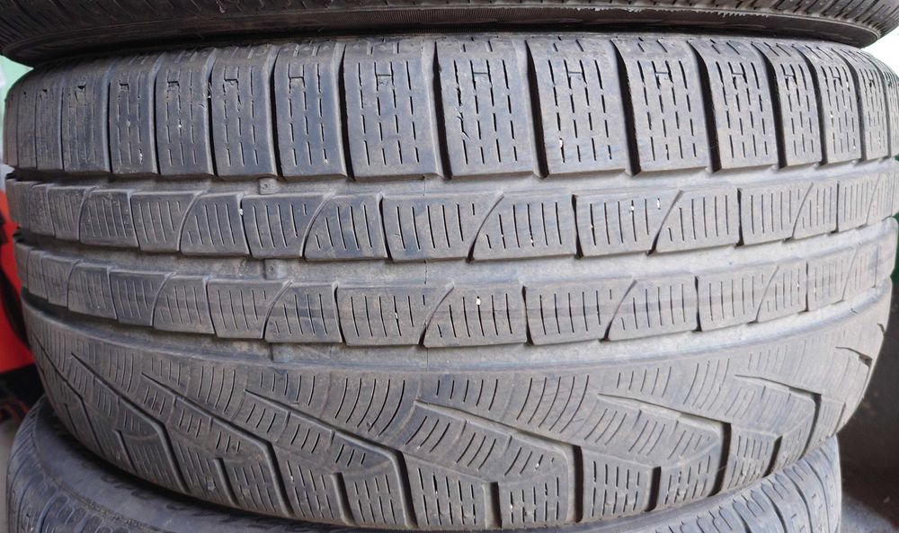Opony zimowe Pirelli Sottozero Winter 240 Serie II 235/40R19 20/21r