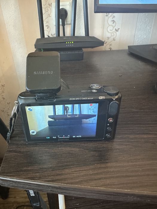 ФотоапаратSamsung NX 2000