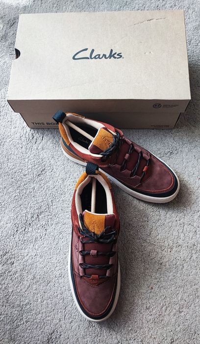 Sapatilhas nobuck Clarks NOVAS