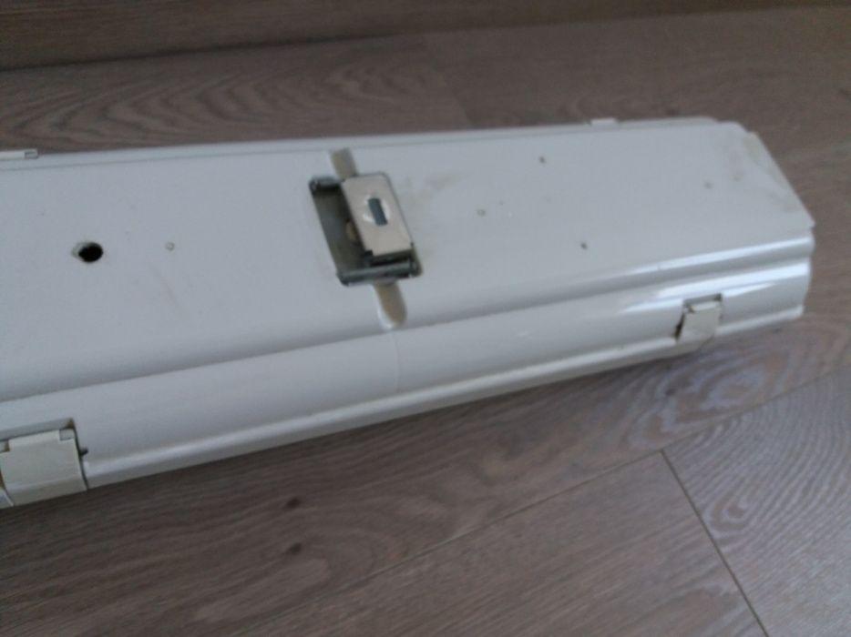 Conjunto com Lampadas fluorescentes incluidas