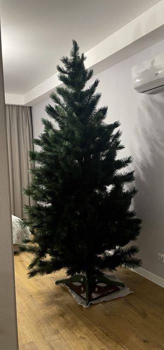 Ёлка, искусственная , б/у