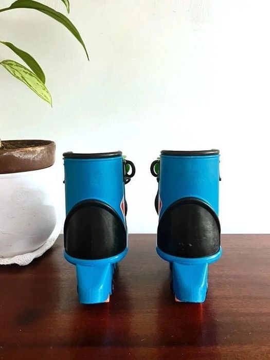 Adjustable Inline Skates – Playskool / Hasbro (1994)64176290745091121