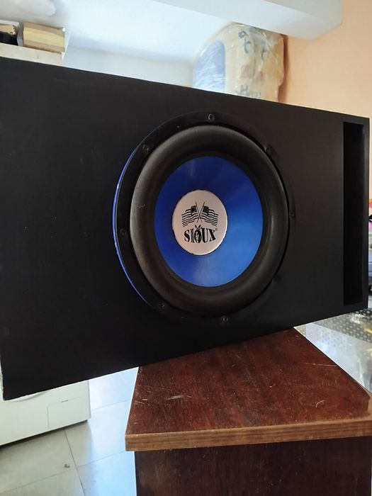 Мощный Американский Сабвуфер 12 дюймов