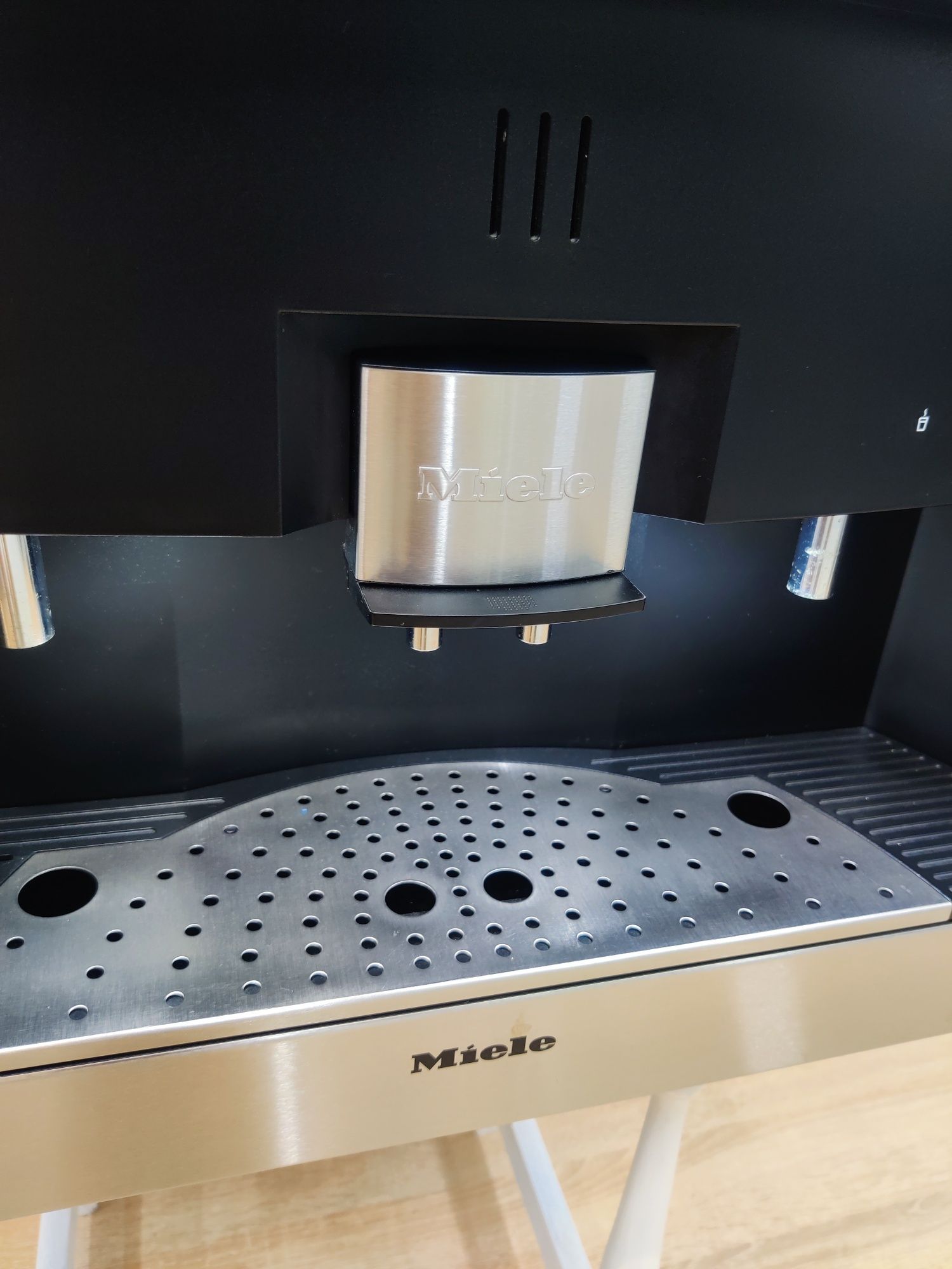 Встраиваемая кофемашина Miele™ CVA 4060.  Идеал. Встройка в мебель!