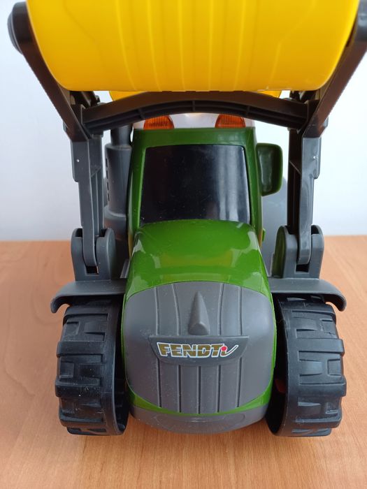 Большая брендовая игрушка ,,Трактор FENDT" 30 см