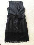 Vestido de cocktail preto, pouco acima do joelho, Red Globe