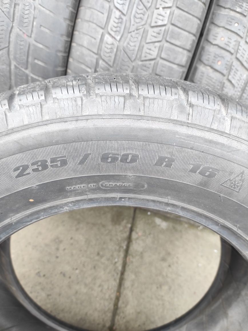 Продам шины 235×60×16.Michelin