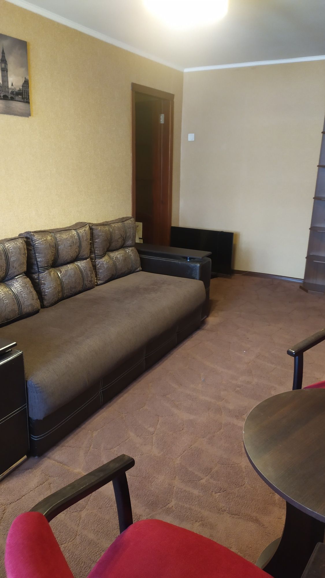 Продам 2 х. комн.квартиру.Центр. Ул. Григория Сковороды ,Пушкинская 47