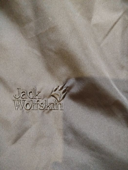 Продам нову чоловічу куртку,не підійшов розмір.