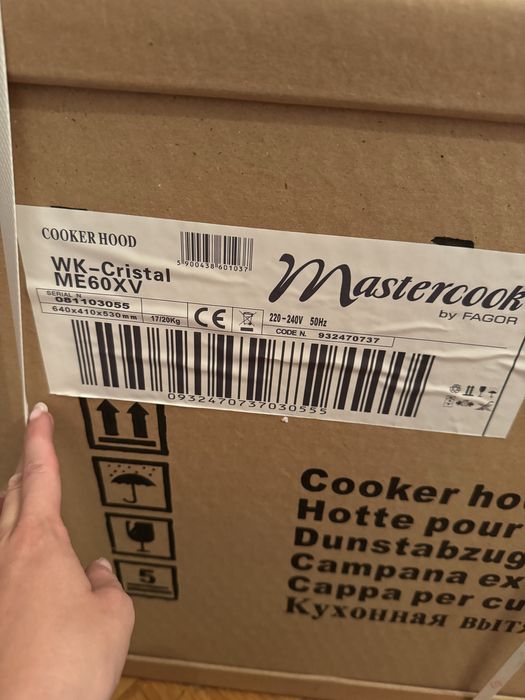 Nowy okap kominowy Mastercook wk-cristal me60xv