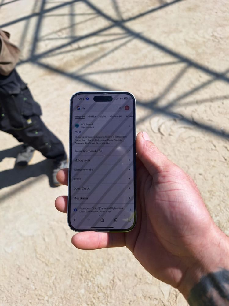 Zamienie iphone 15  bialy na inny telefon