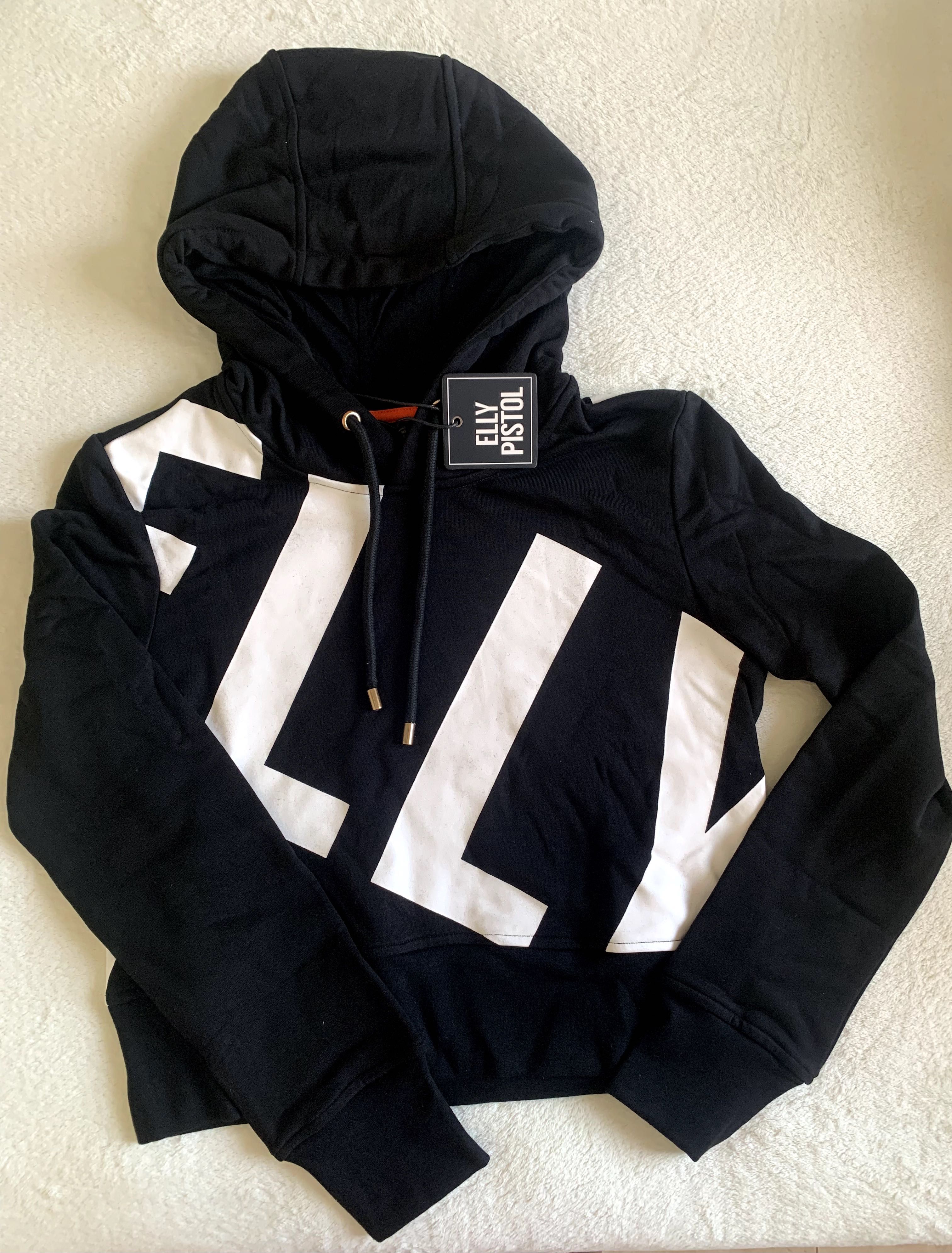 Hoodie. Дуже стильне худі з капюшоном.