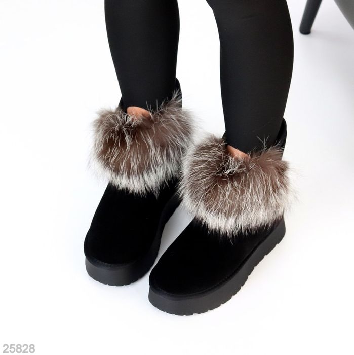 Жіночі шкіряні зимові черевики уггі в кольорах