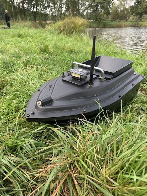 Карповий кораблик flytec d16