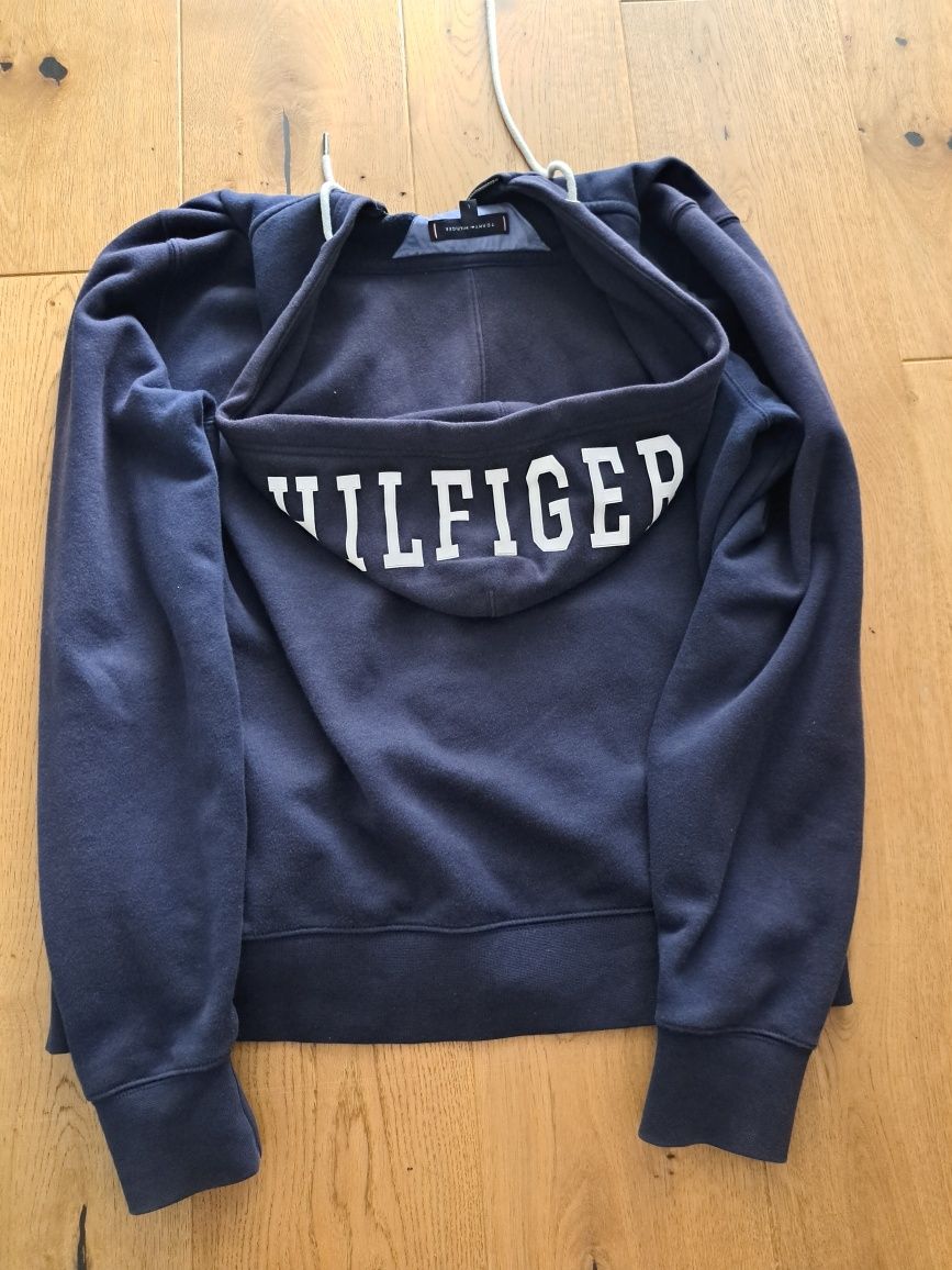 Bluza z kapturem firmy Tommy Hilfiger