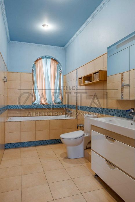 Продажа 3-этажного дома в Киеве, Печерский р-н, Царское село.