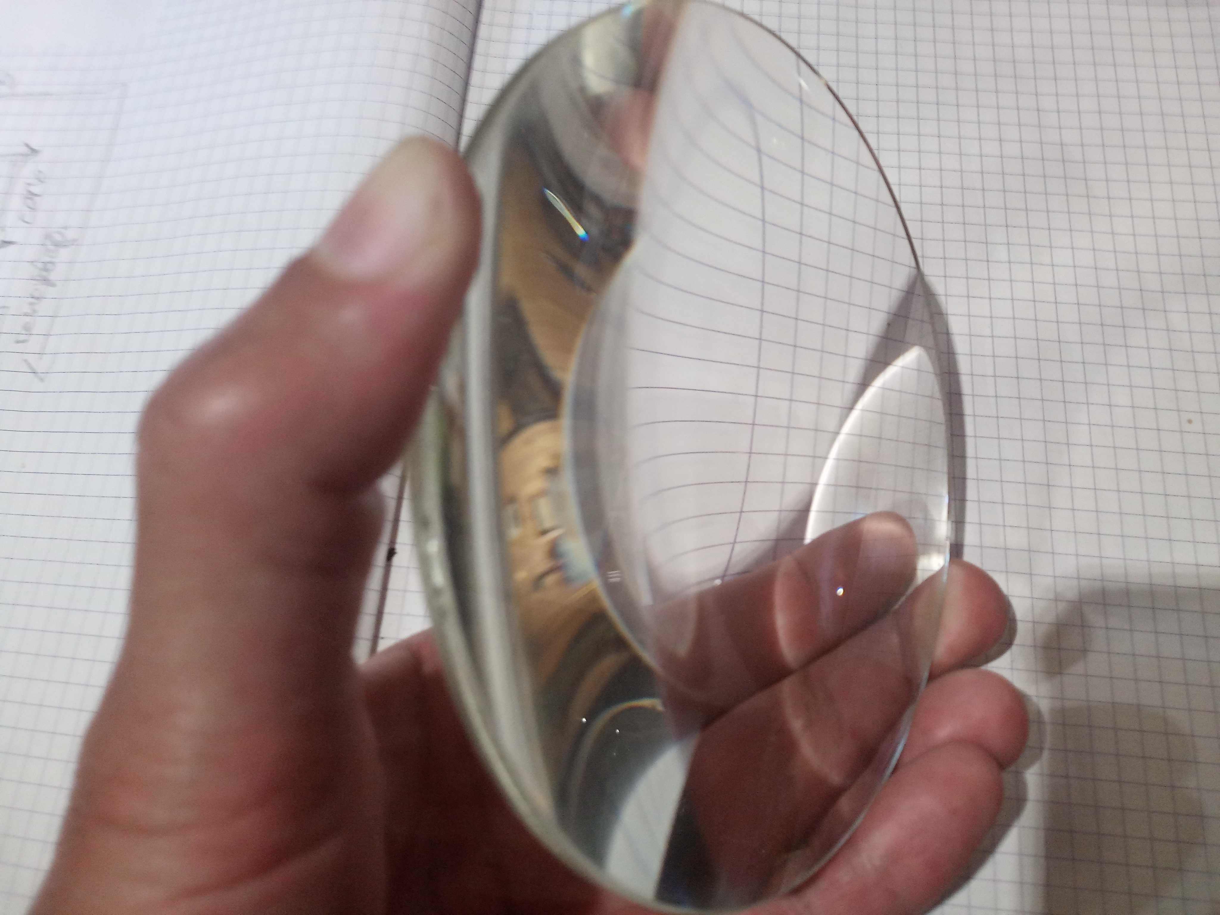 Увеличительное стекло линза диаметром 130 мм.