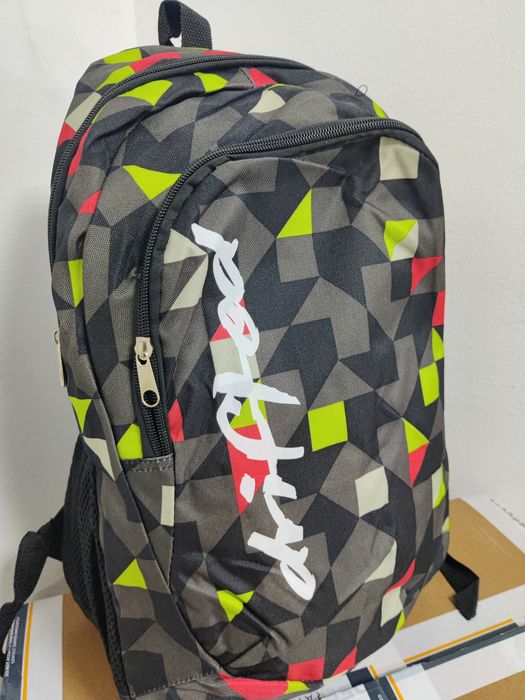 Рюкзак в різних кольорах