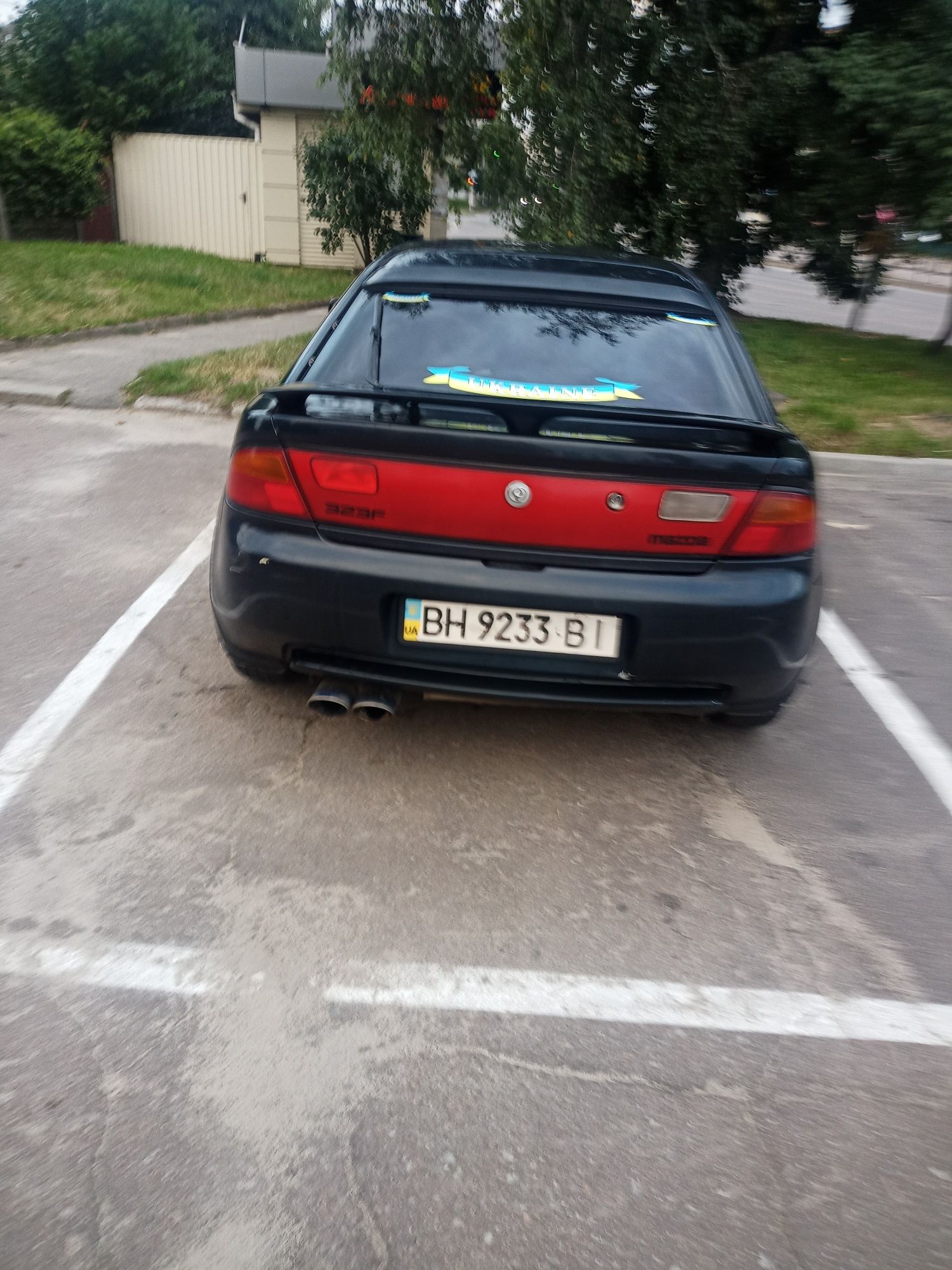 Продам мазду 323F