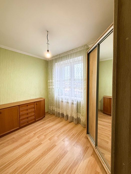 Продається 4 кімнатна квартира з автономним опаленням та ремонтом