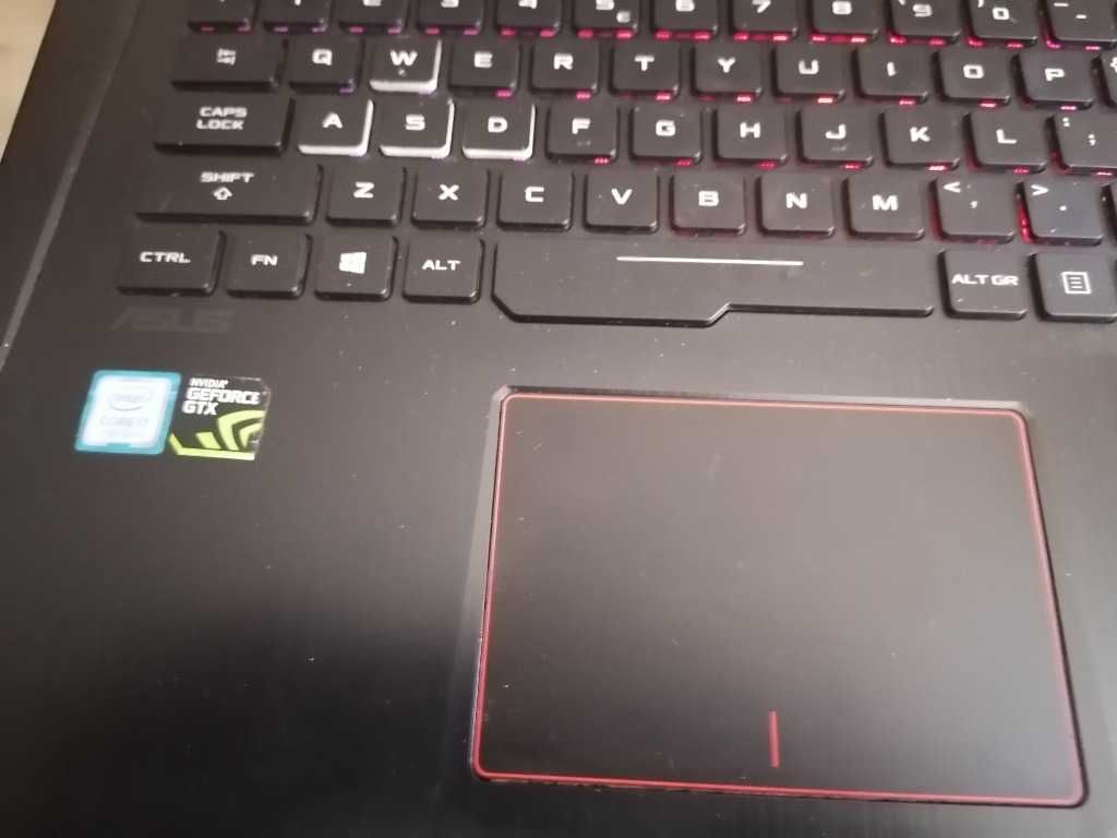 Asus ROG Strix GL753VD /i7-7700HQ /16GB /SSD 500GB