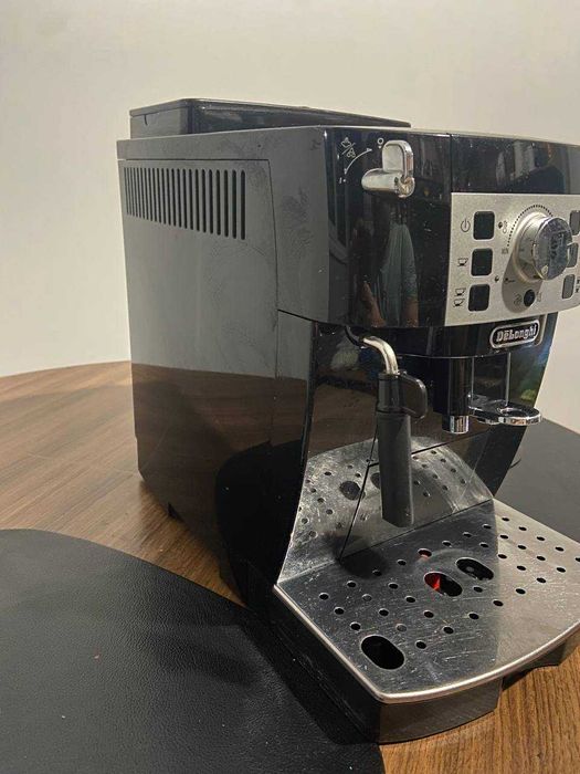 Кавомашина DELONGHI Magnifica S