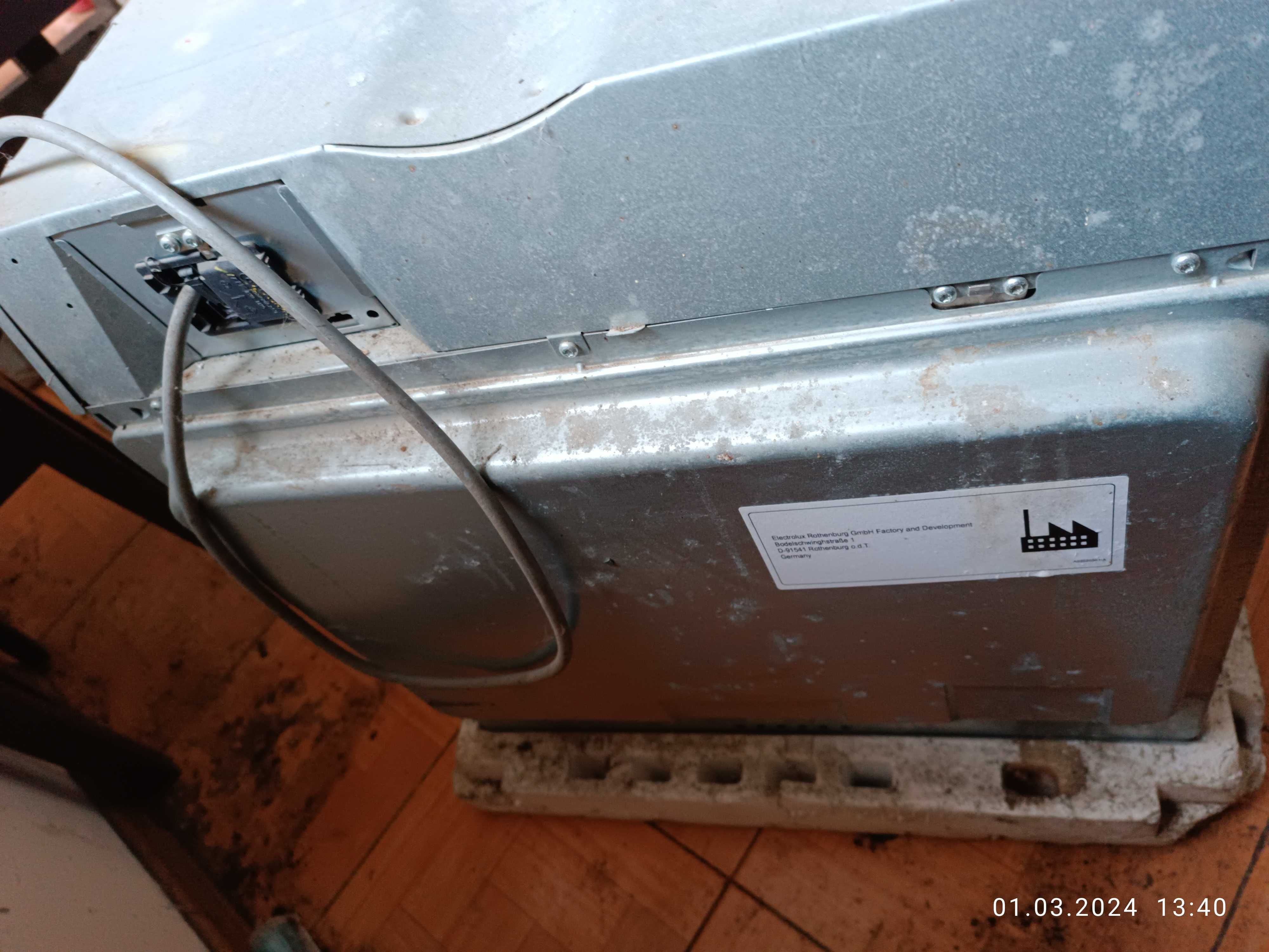 Духовой шкаф AEG BP501310NM