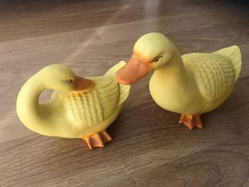 Conjunto de patos amarelos