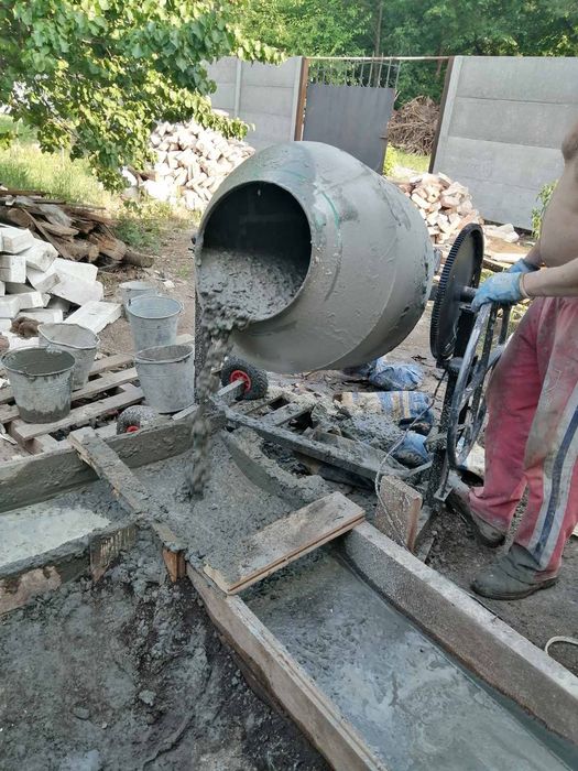 Бетонные работы, стяжка,фундамент и т.д