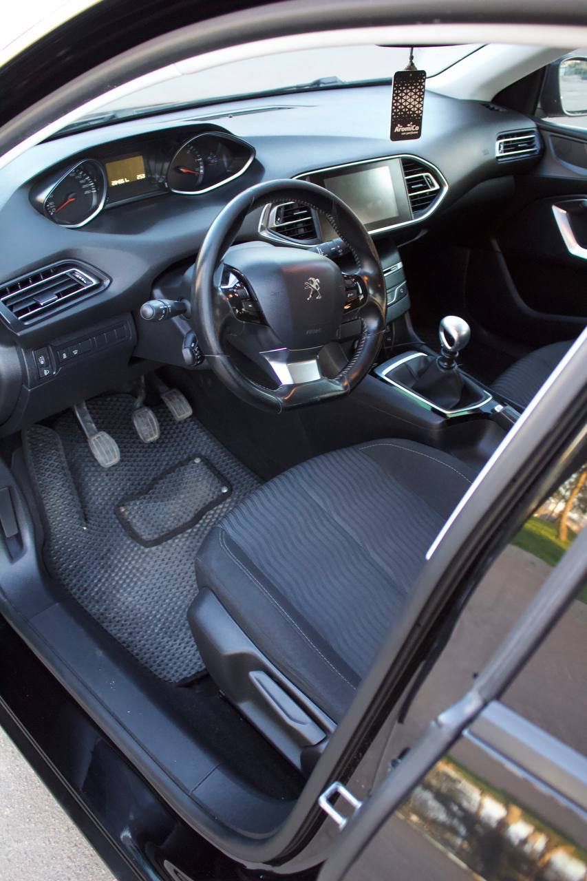 Peugeot 308 2016 1,6 дизель