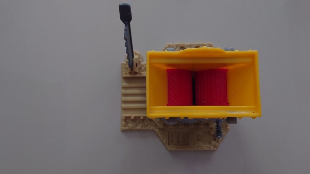 Play-doh dźwig z kulą, fabryka cegieł - uszkodzone